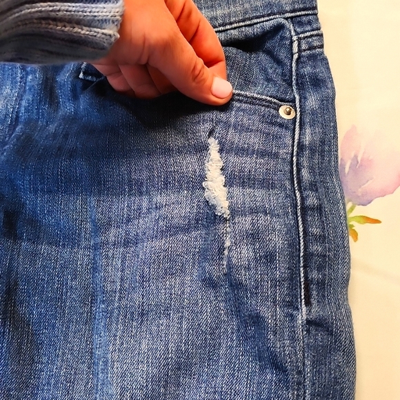 HUDSON Krista Super Skinny Denim - Picture 3 of 10